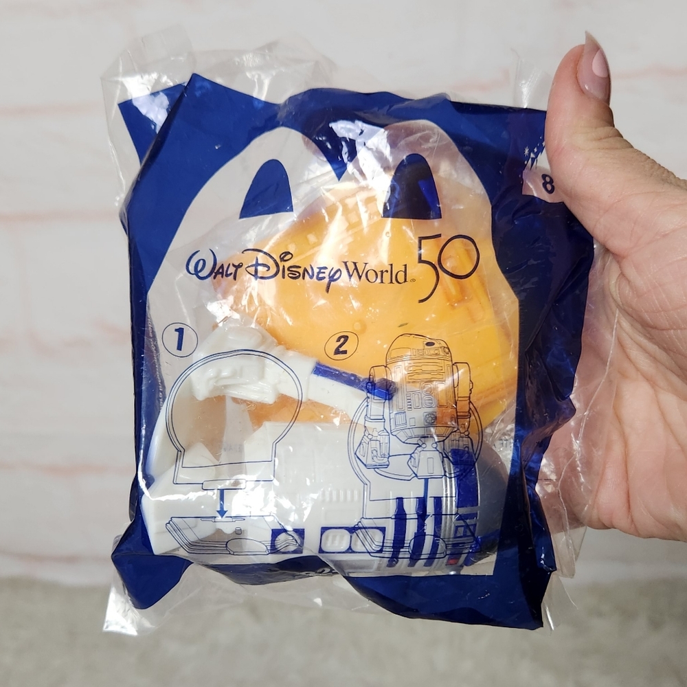 McDonald's Disney R2D2 New toy star wars 50th anniversary edition HTF